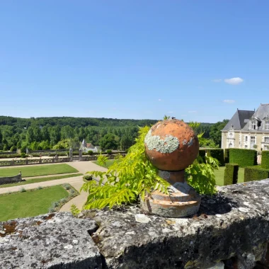 Vue sur les jardins depuis le chateau